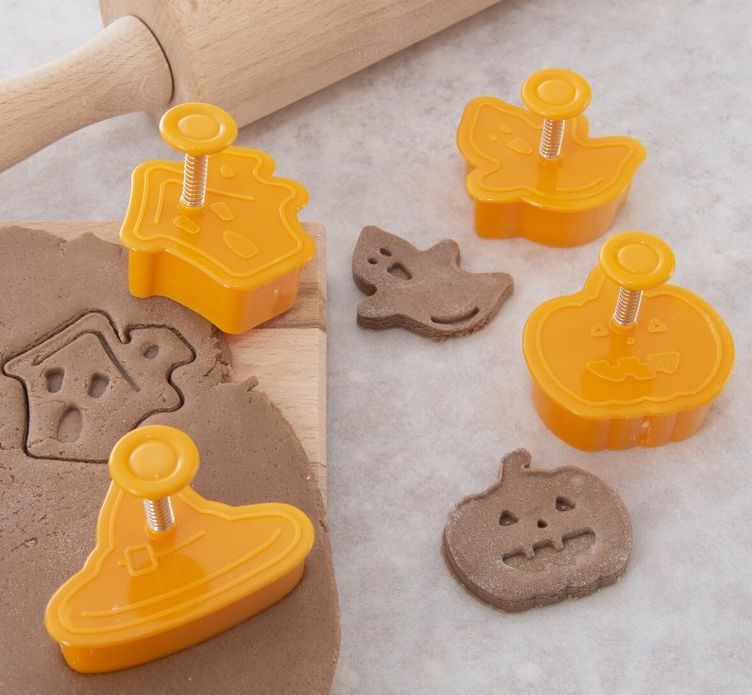 Vykrajovačka s piestom plast/kov HALLOWEEN 4ks